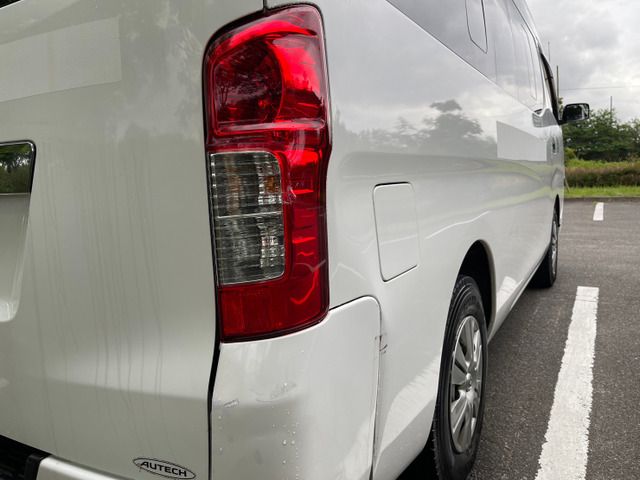 Nissan NV350 Caravan 2015-04 3183-18