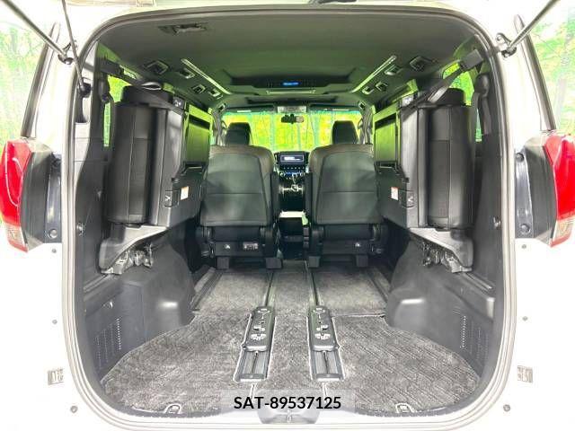 Toyota ALPHARD 2017-12 206304-11
