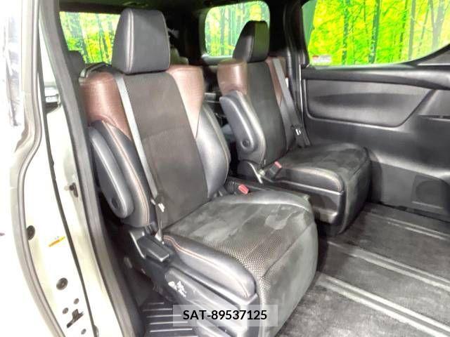 Toyota ALPHARD 2017-12 206304-9