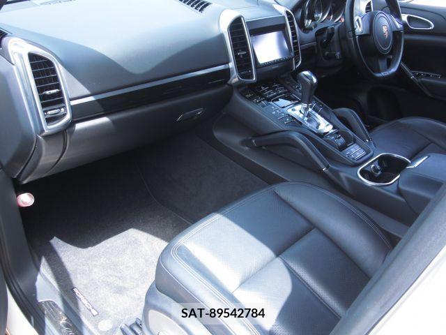 Porsche CAYENNE 2011-03 222731-9