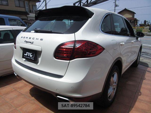 Porsche CAYENNE 2011-03 222731-22