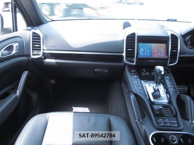Porsche CAYENNE 2011-03 222731-17
