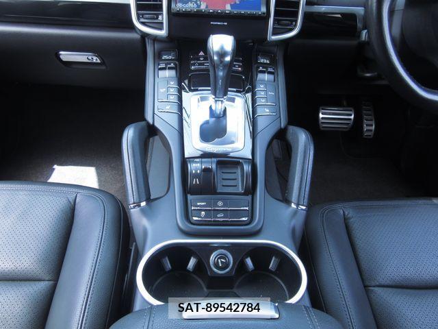 Porsche CAYENNE 2011-03 222731-18