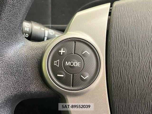 Toyota AQUA 2012-09 260914-6