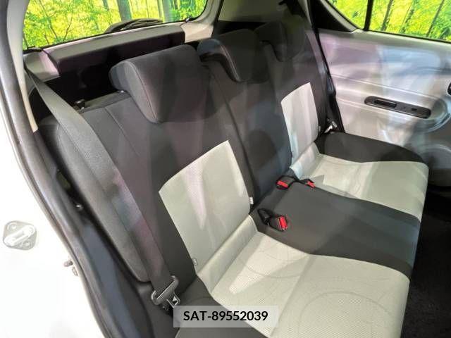 Toyota AQUA 2012-09 260914-9