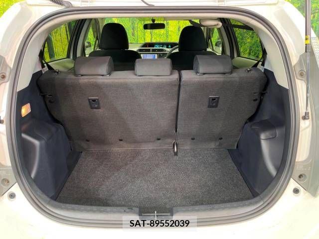 Toyota AQUA 2012-09 260914-10