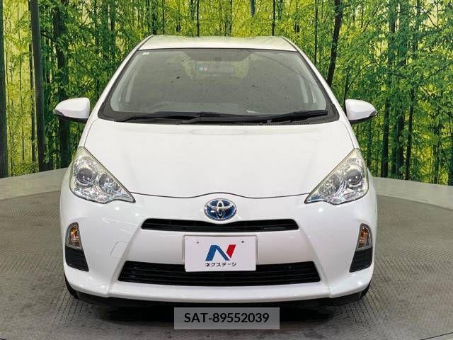 Toyota AQUA 2012-09 260914-14