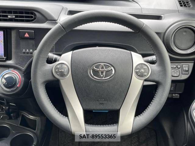 Toyota AQUA 2014-04 386553-11