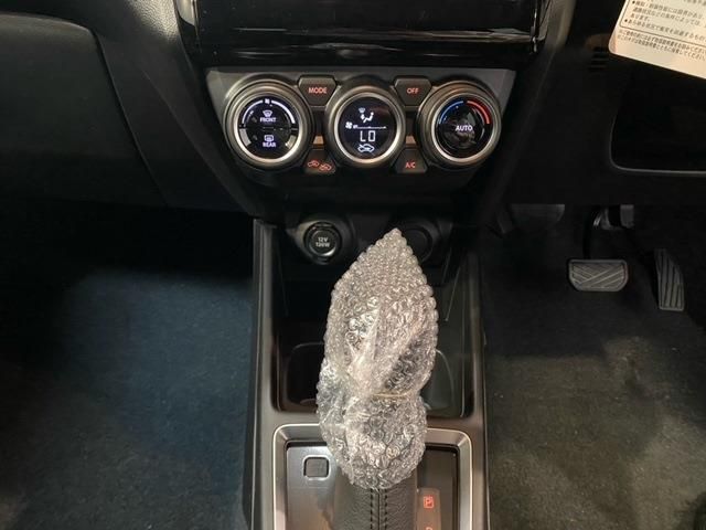 Suzuki SWIFT 2022-11 4558-9