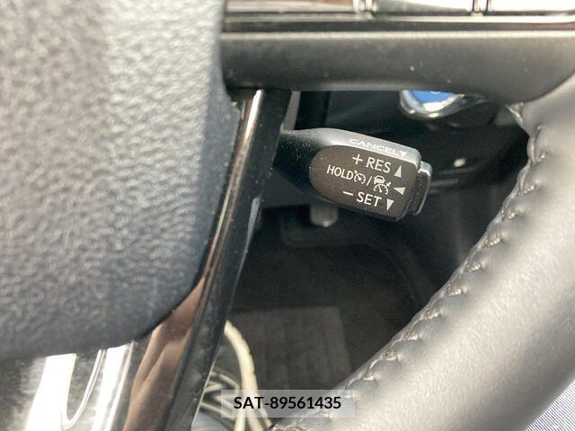 Toyota PRIUS 2017-12 282040-12