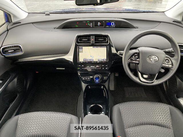 Toyota PRIUS 2017-12 282040-5