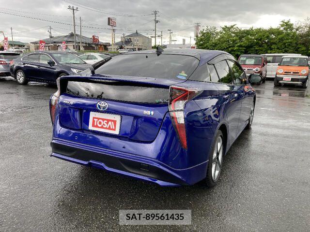 Toyota PRIUS 2017-12 282040-4