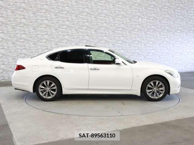Nissan FUGA 2013-08 271108-11