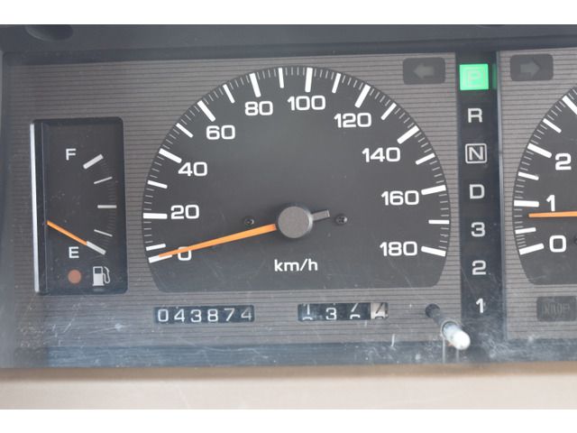 Nissan CEDRIC HARDTOP 1990-12 3165-18