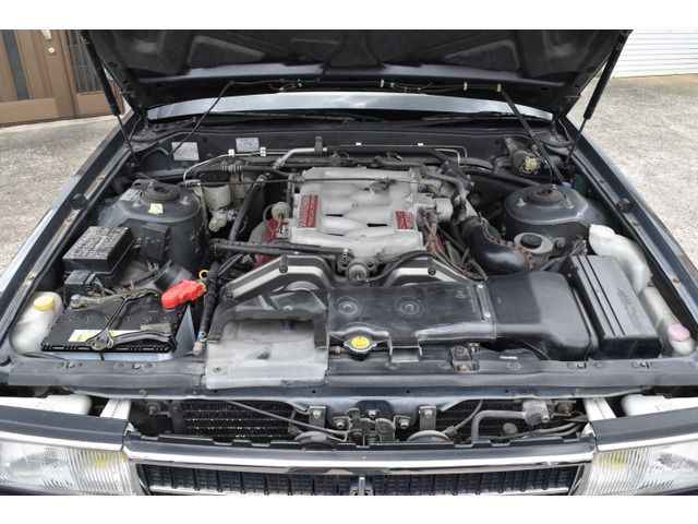 Nissan CEDRIC HARDTOP 1990-12 3165-3