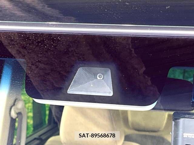 Honda N BOX 2019-05 339819-2