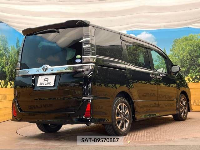 Toyota VOXY 2018-11 321589-17