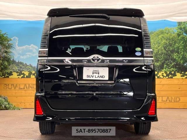 Toyota VOXY 2018-11 321589-15
