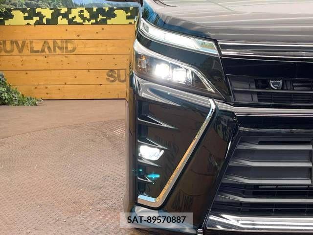 Toyota VOXY 2018-11 321589-13