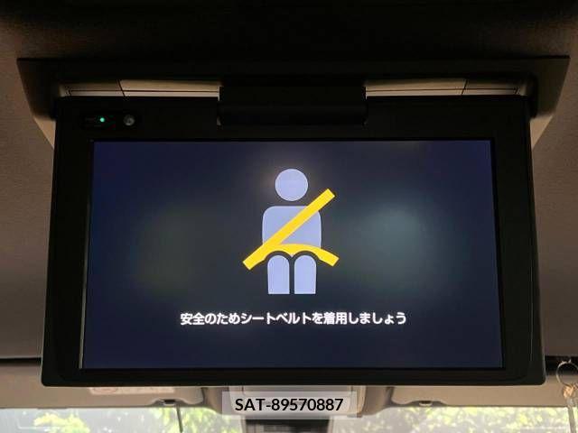 Toyota VOXY 2018-11 321589-4