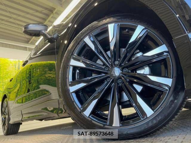 Toyota CROWN 2023-01 316712-13