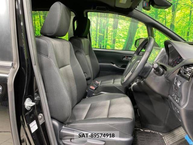 Toyota VOXY 2019-07 348064-6