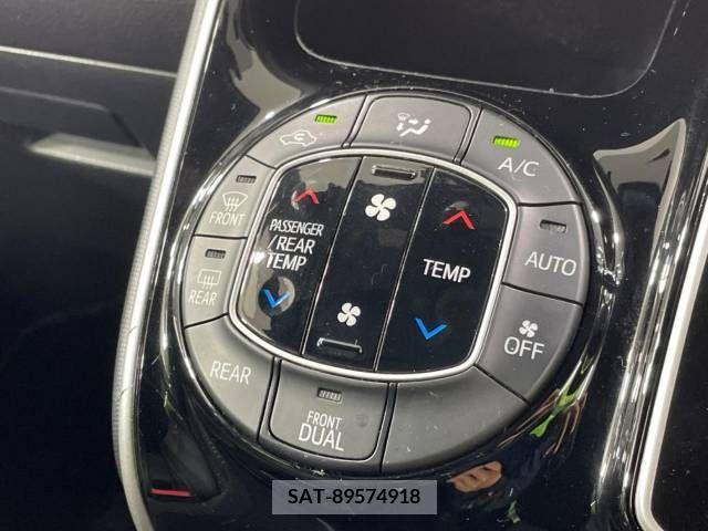 Toyota VOXY 2019-07 348064-19