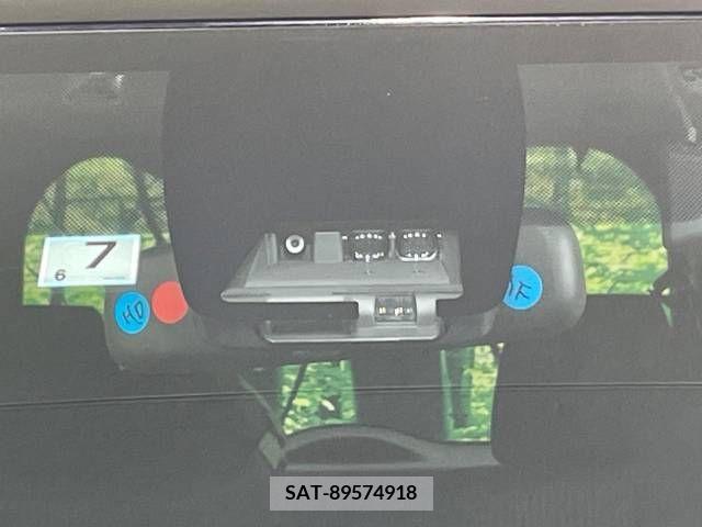 Toyota VOXY 2019-07 348064-18