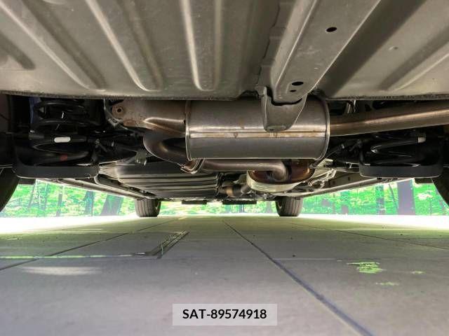 Toyota VOXY 2019-07 348064-17