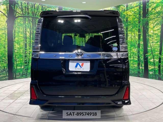 Toyota VOXY 2019-07 348064-14