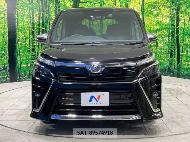 Toyota VOXY 2019-07 348064-13