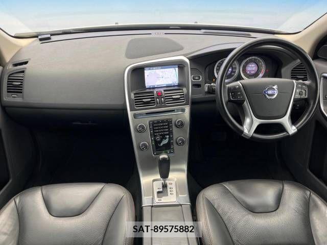 Volvo XC60 2012-03 328050-1