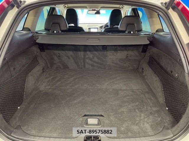 Volvo XC60 2012-03 328050-11
