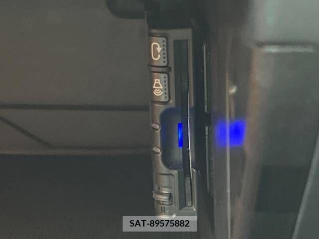 Volvo XC60 2012-03 328050-6