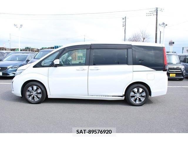 Honda STEP WGN 2017-08 229502-8