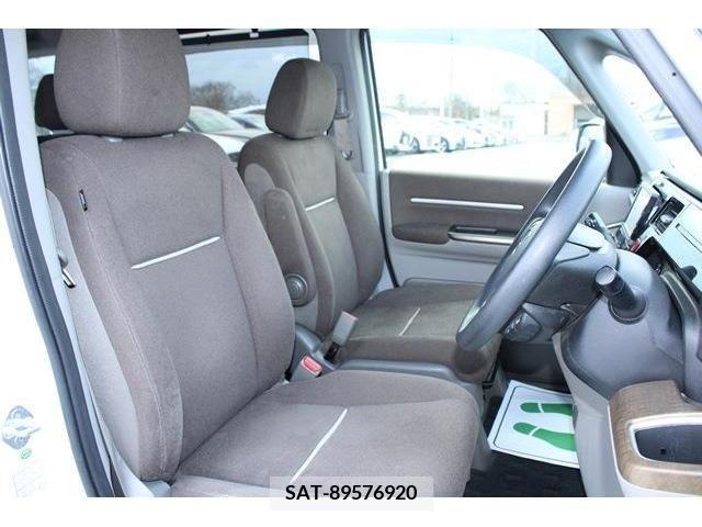 Honda STEP WGN 2017-08 229502-12