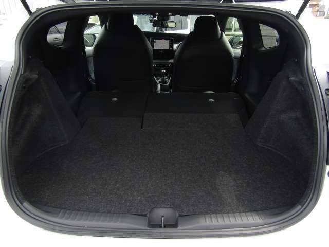 Toyota YARIS 2021-02 14718-14