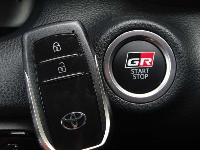Toyota YARIS 2021-02 14718-7