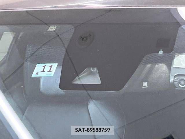 Toyota C-HR 2017-11 294906-4