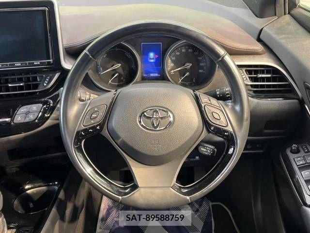 Toyota C-HR 2017-11 294906-11
