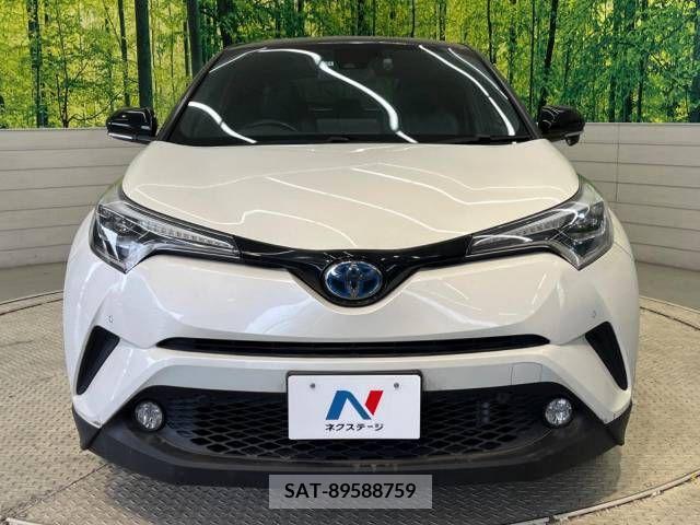 Toyota C-HR 2017-11 294906-14