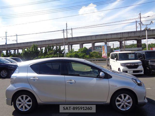 Toyota AQUA 2014-02 314190-8