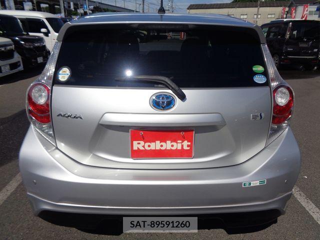 Toyota AQUA 2014-02 314190-1