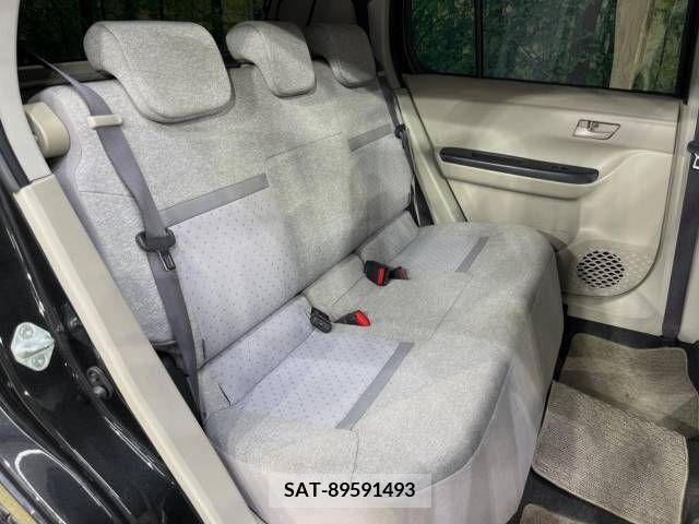 Toyota PASSO 2016-01 327717-9