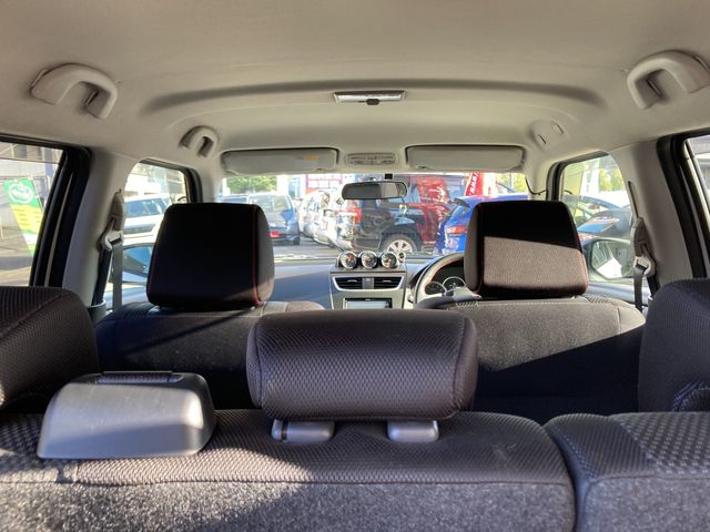 Suzuki SWIFT 2013-02 180964-9