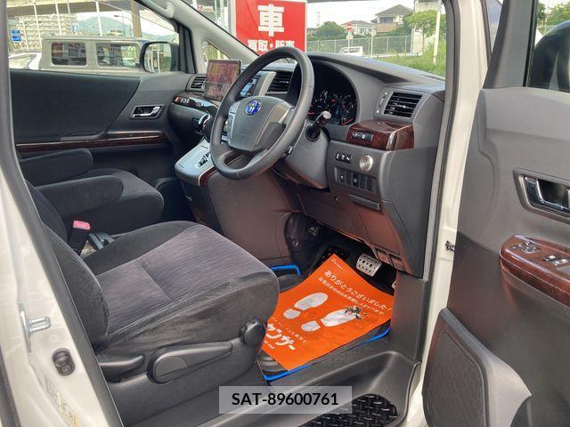 Toyota VELLFIRE 2012-04 328599-1