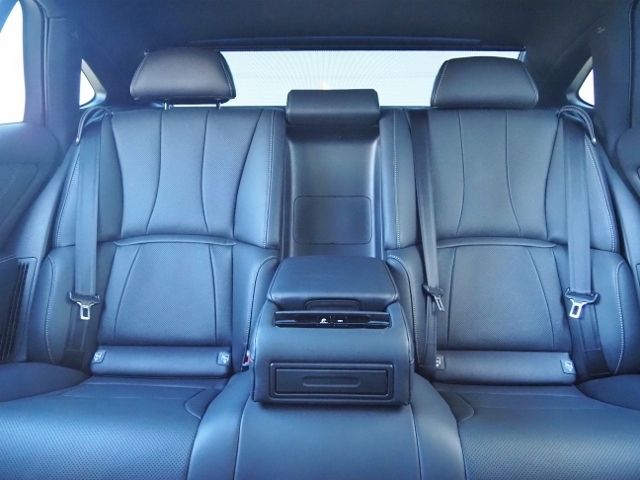 Lexus LS 2020-11 187263-13
