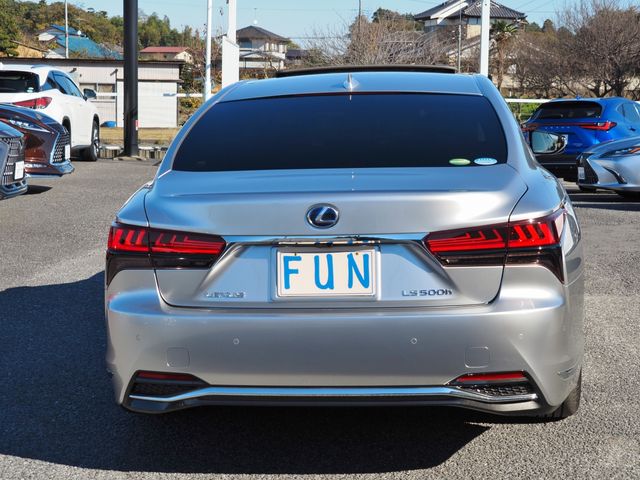 Lexus LS 2020-11 187263-6