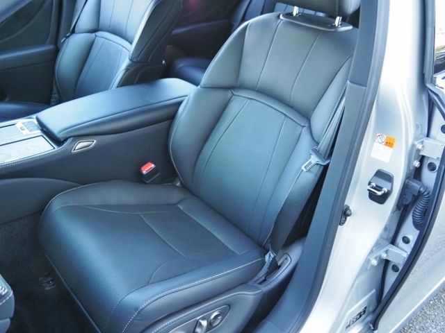 Lexus LS 2020-11 187263-12