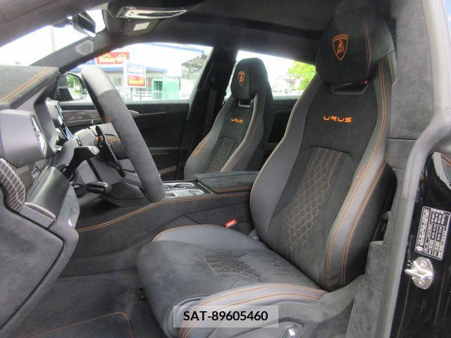Lamborghini URUS 2024-02 321311-14